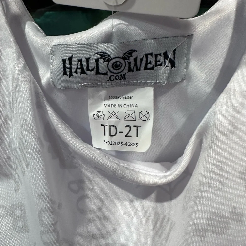 Halloween.com adorable toddler